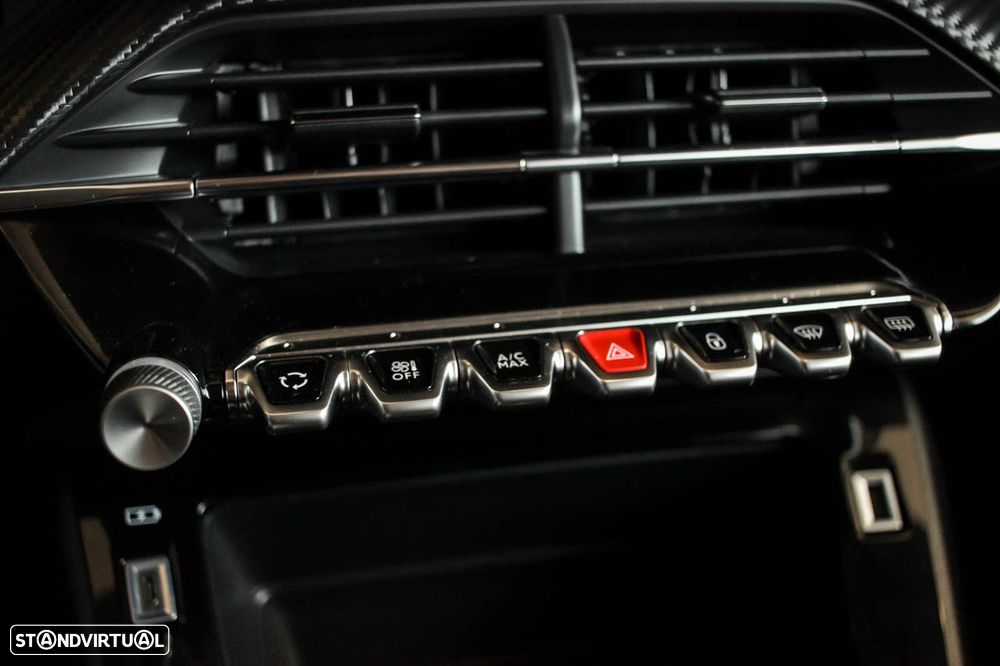 Peugeot e-208 Active Pack - 16