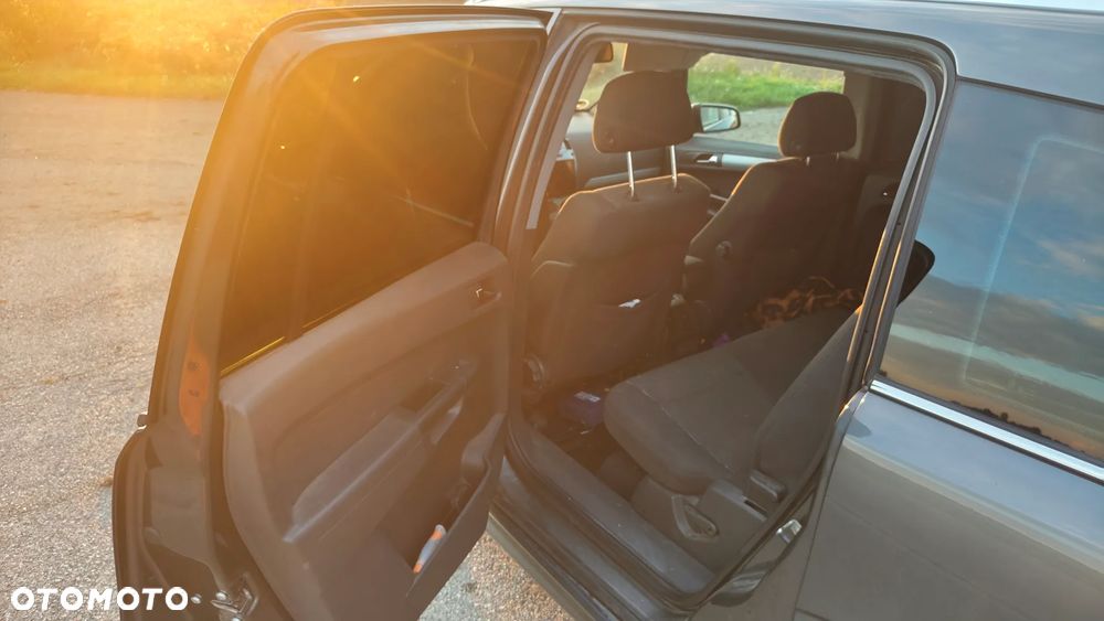 Opel Zafira - 11