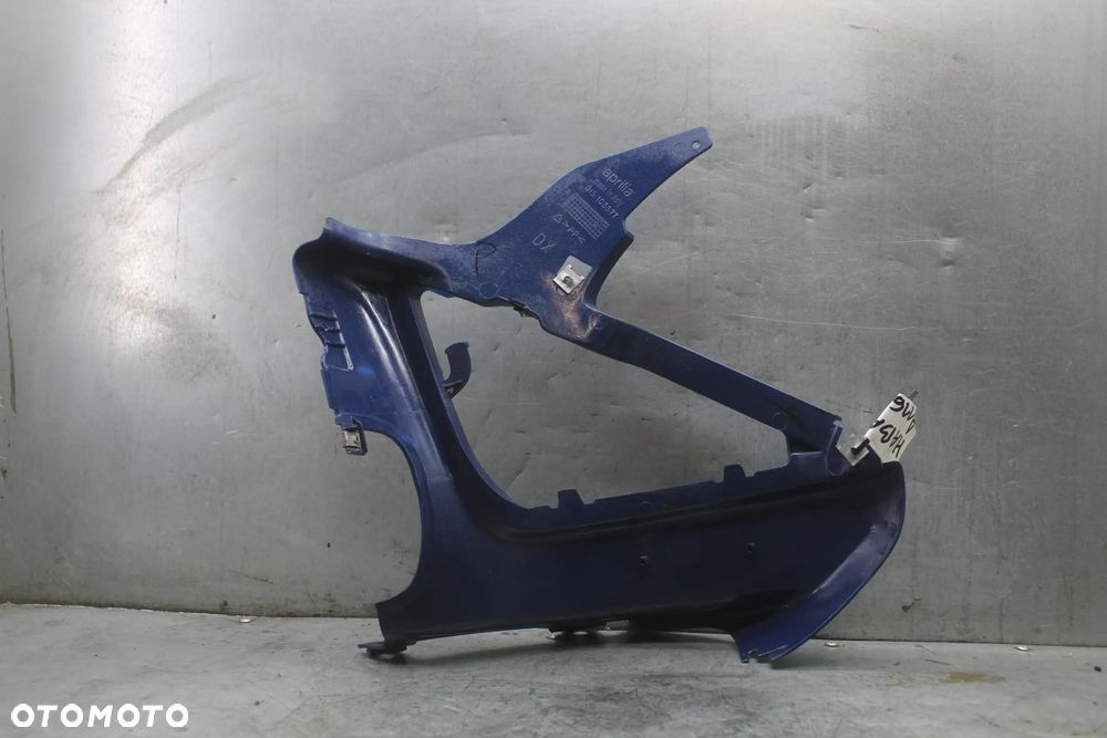 Aprilia habana 125 Bok boczek owiewka osłona prawa wypełnienie - 2