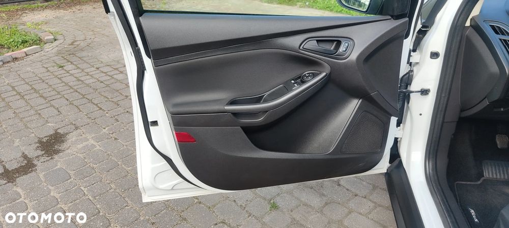 Ford Focus 1.6 TDCi Ambiente - 17