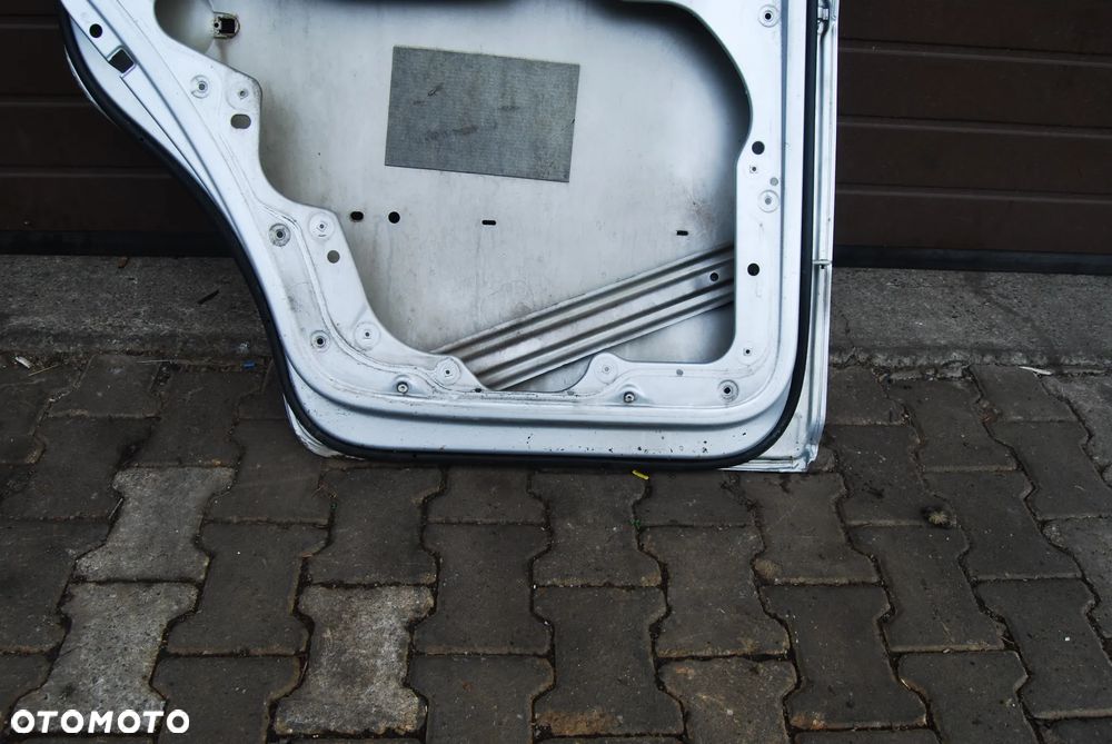 DRZWI LEWY TYŁ TYLNE VW TOURAN R115/ LA7W - 14