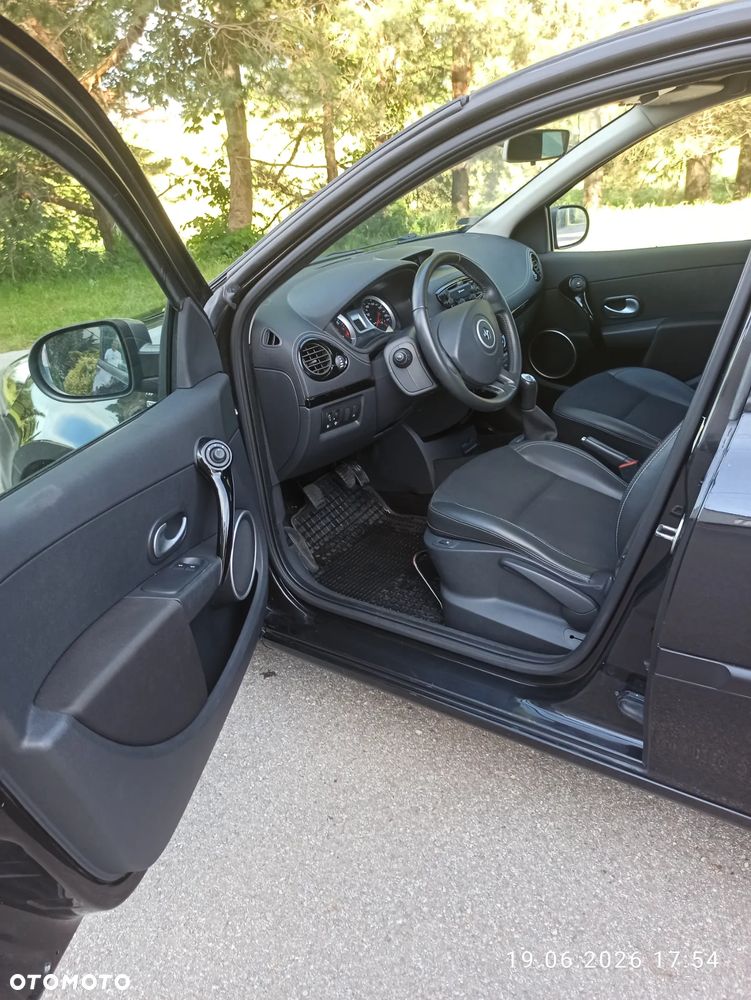 Renault Clio TCe 100 nightDay - 10