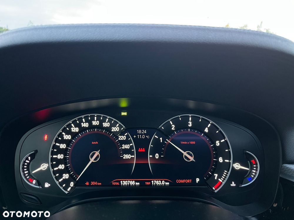 BMW Seria 5 530i xDrive M Sport sport - 14