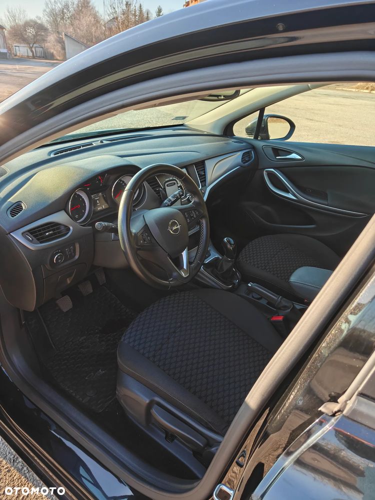 Opel Astra 1.4 T Enjoy - 11