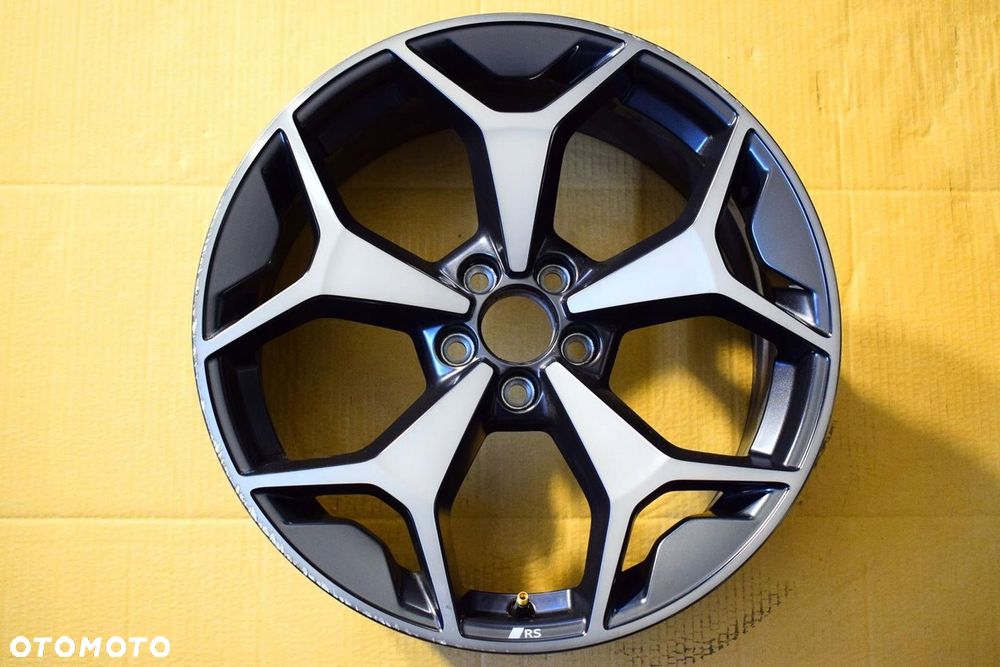 AUDI 18 ,,S-Line A1 RS 82A Nowy Model Oryginał - 1