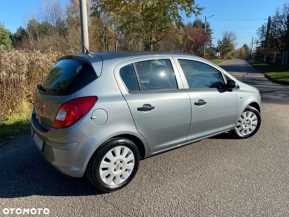 Opel Corsa 1.2 16V Cosmo - 6