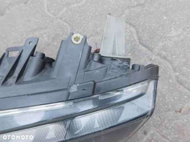 lampa lewa przód SKODA FABIA I lift black Europa - 4