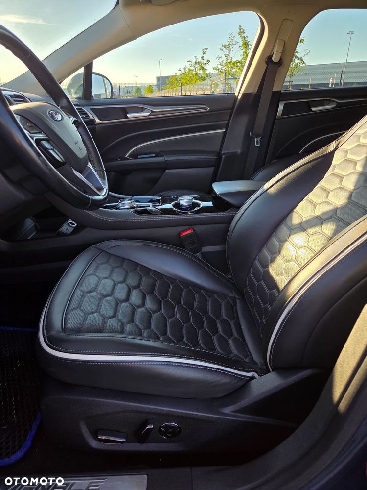 Ford Mondeo 2.0 EcoBlue Vignale - 13