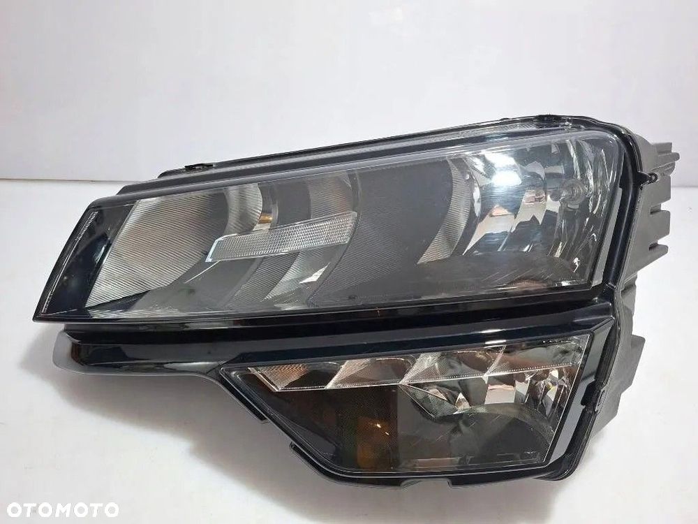Skoda Karoq 2019 LEWA LAMPA PRZEDNIA REFLEKTOR EUROPA 57B941015A LED - 2