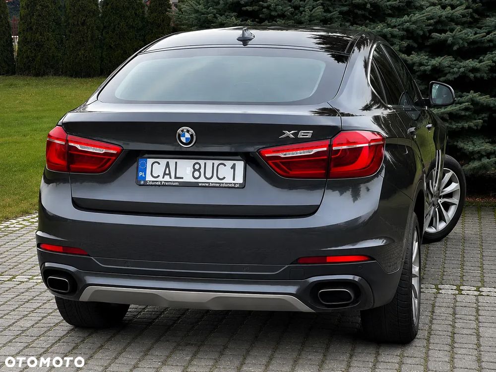 BMW X6 xDrive50i - 8