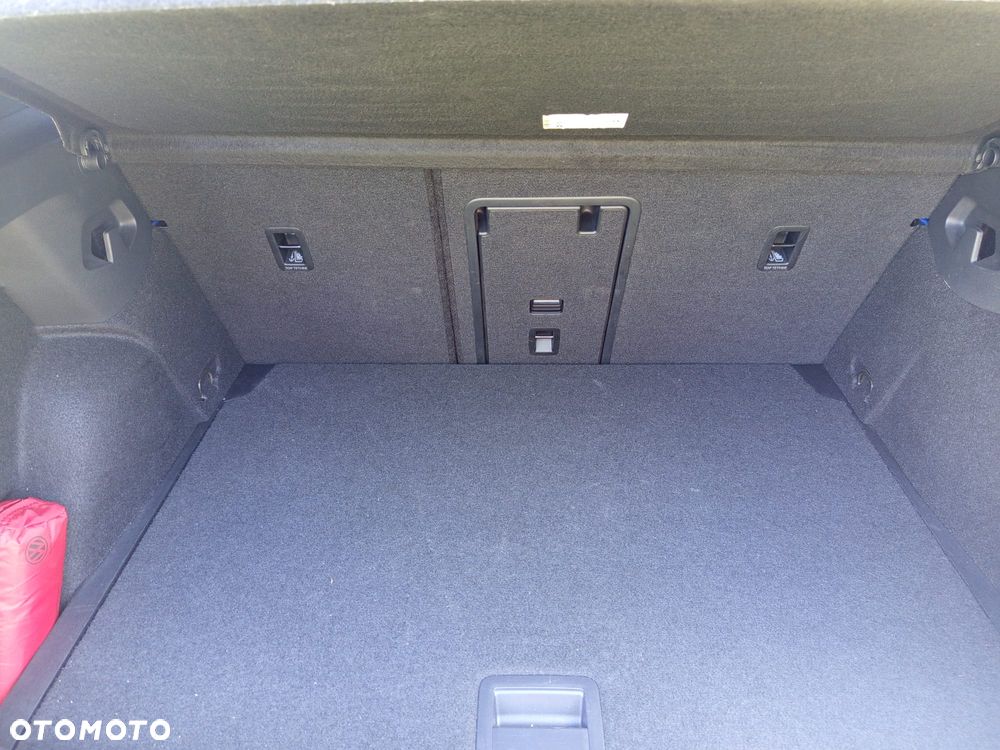 Volkswagen Golf - 9