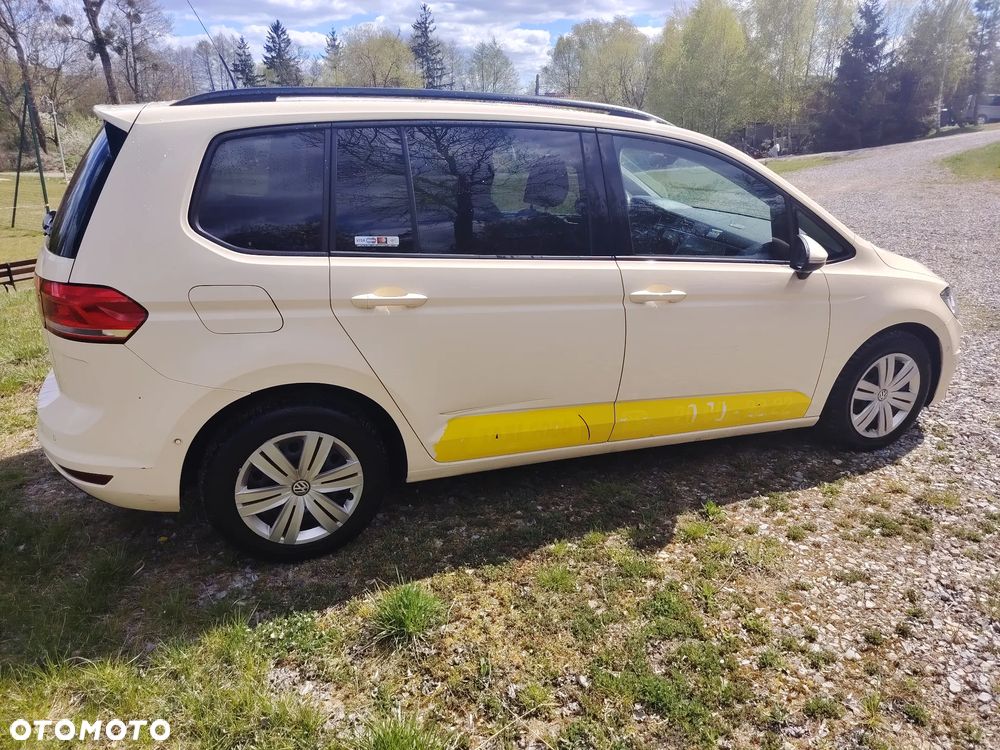 Volkswagen Touran - 9