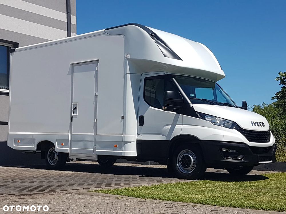 Iveco DAILY KONTENER NISKOPODŁOGOWY 4,43x2,23x2,42 SKLEP FOODTRUCK BAR KLIMA KONIOWÓZ KAMPER - 30