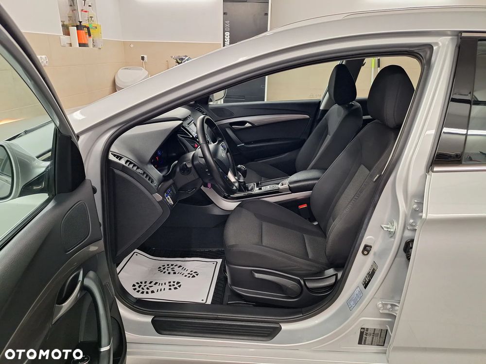 Hyundai i40 i40cw 1.6 Fifa World Cup Edition - 17