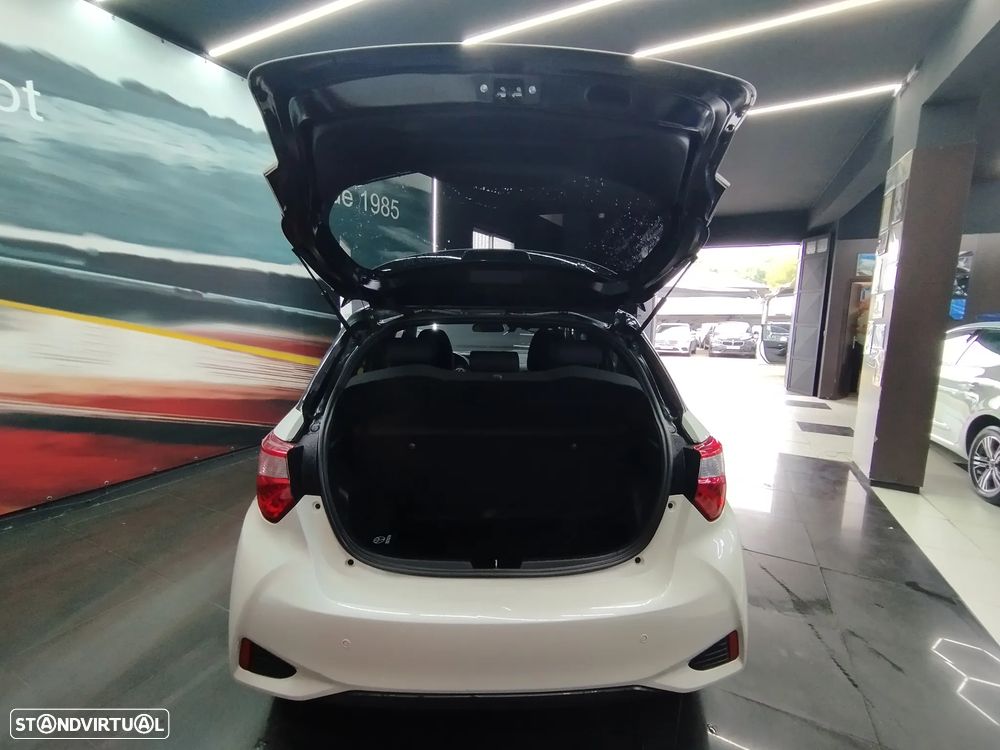 Toyota Yaris 1.5 HSD Square Collec.White - 13