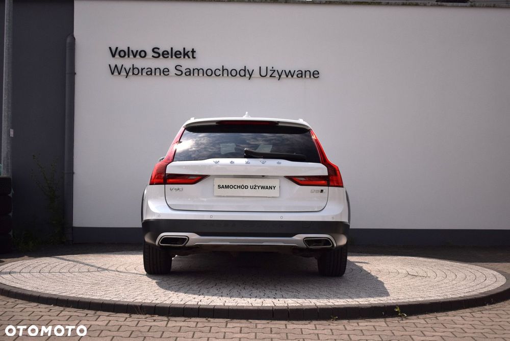 Volvo V90 Cross Country - 7