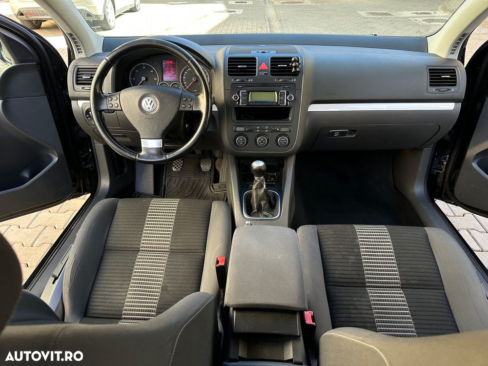 Volkswagen Golf - 15