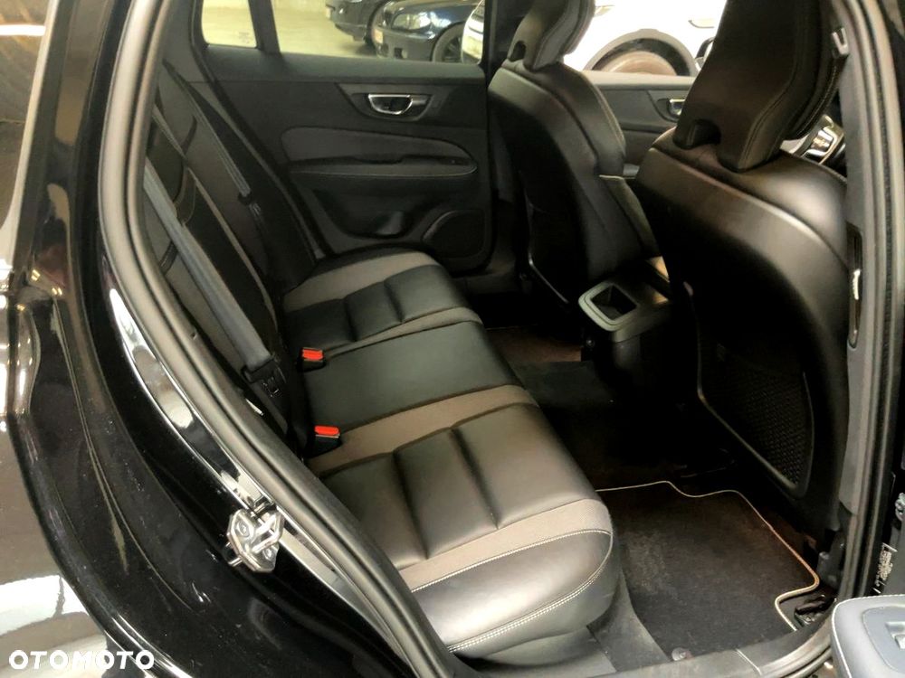 Volvo V60 B4 D R-Design - 7