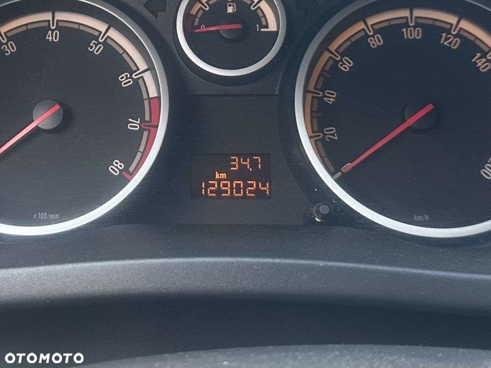 Opel Corsa 1.2 16V Cosmo - 11