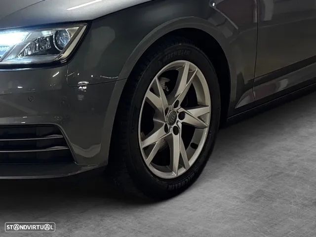 Audi A4 Avant 2.0 TDI ultra S tronic design - 18