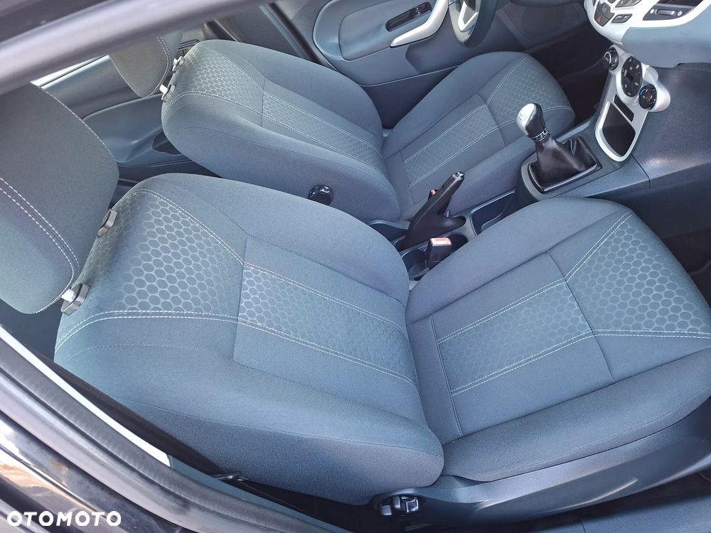 Ford Fiesta 1.25 Titanium - 21