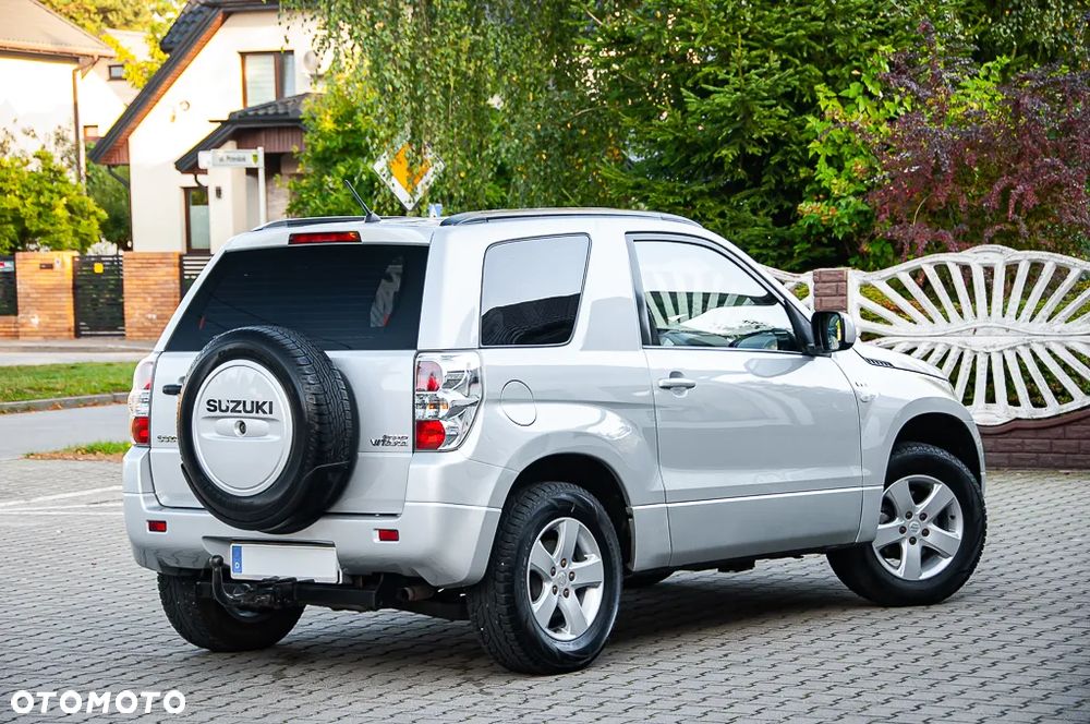 Suzuki Grand Vitara 1.6 Comfort - 24