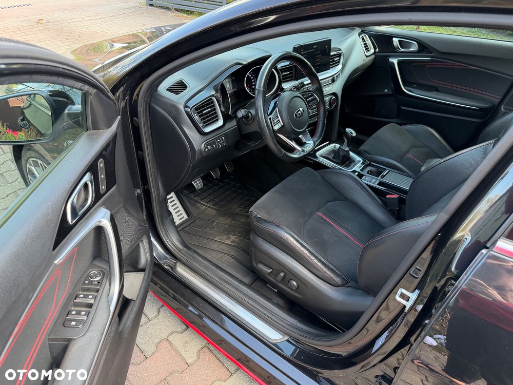 Kia ProCeed 1.6 T-GDI GT - 13