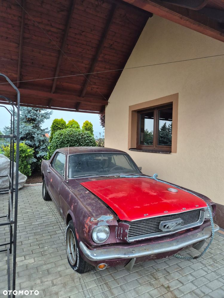 Ford Mustang - 12