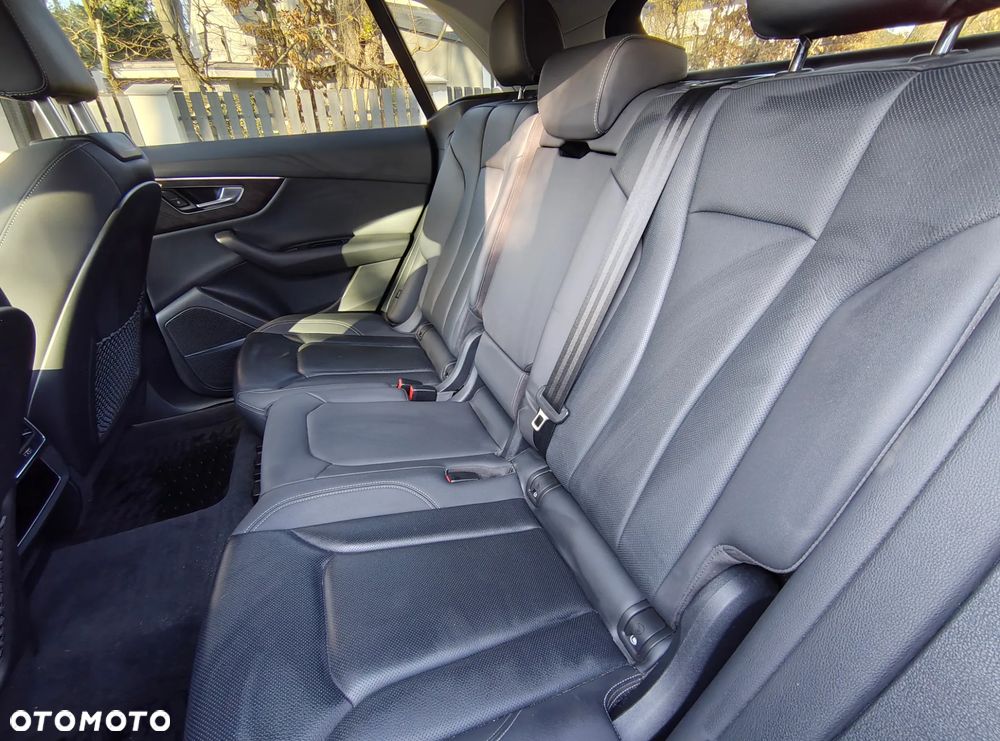 Audi Q8 55 TFSI mHEV Quattro Tiptronic - 27