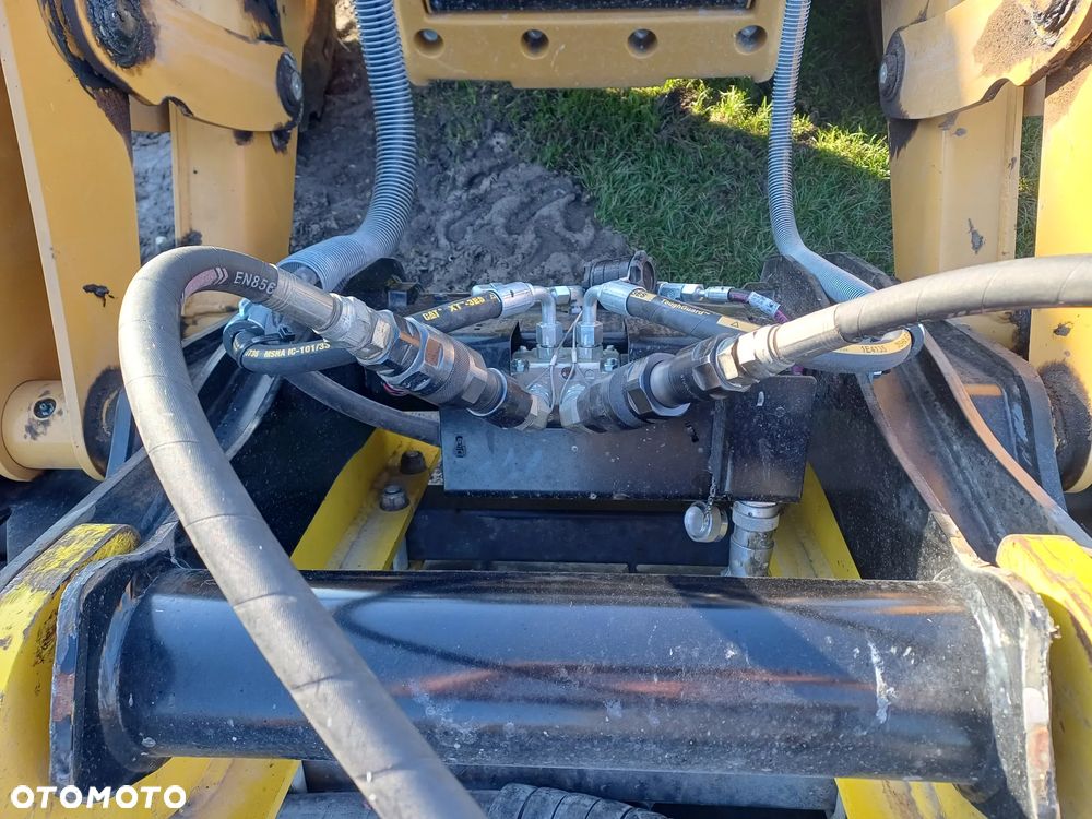Caterpillar 432 - 34