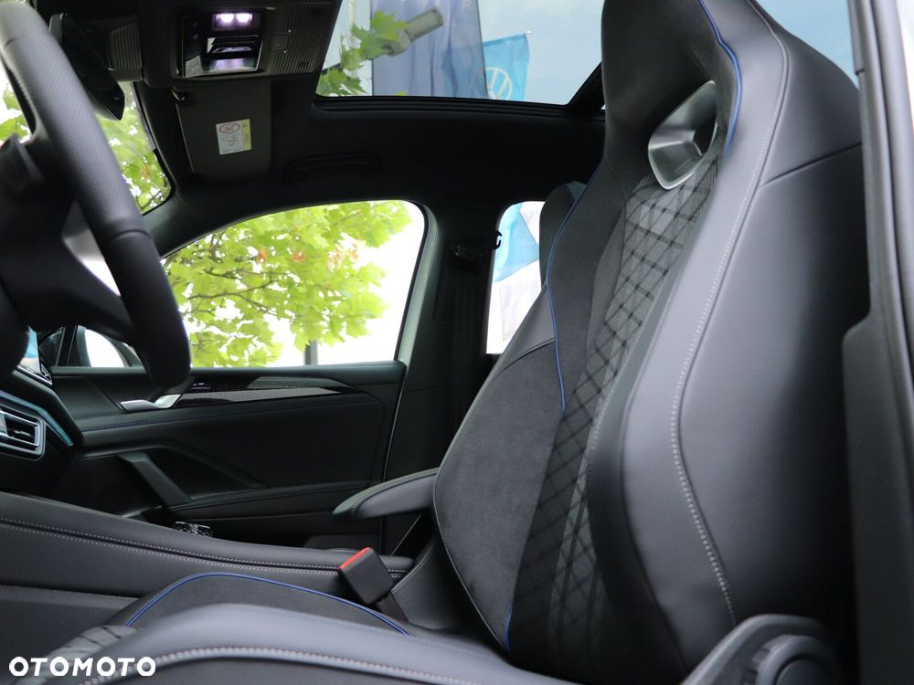 Volkswagen Tiguan - 13