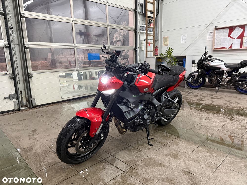 Yamaha MT - 11