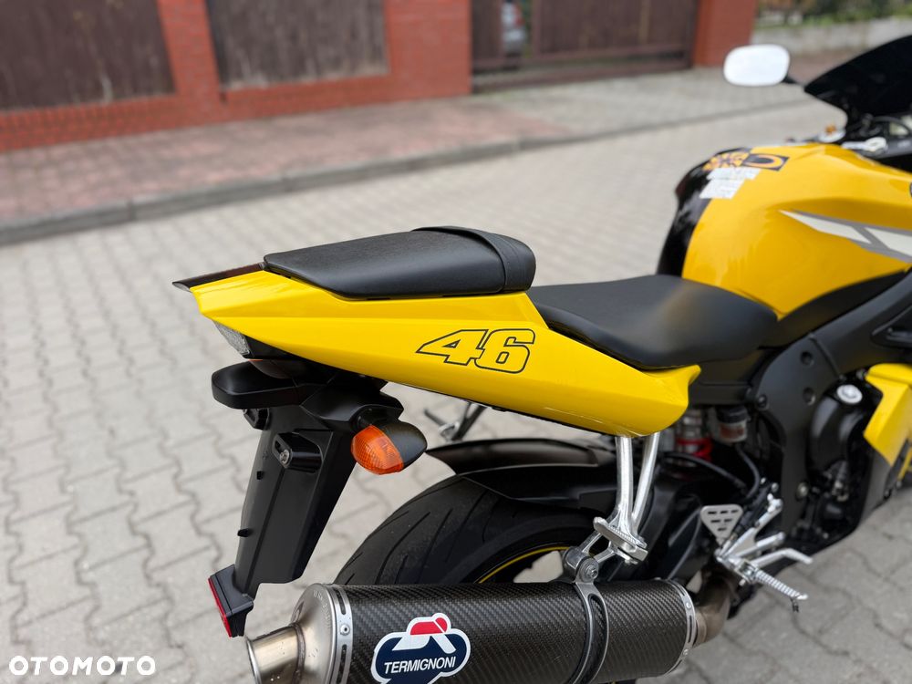 Yamaha R6 - 12