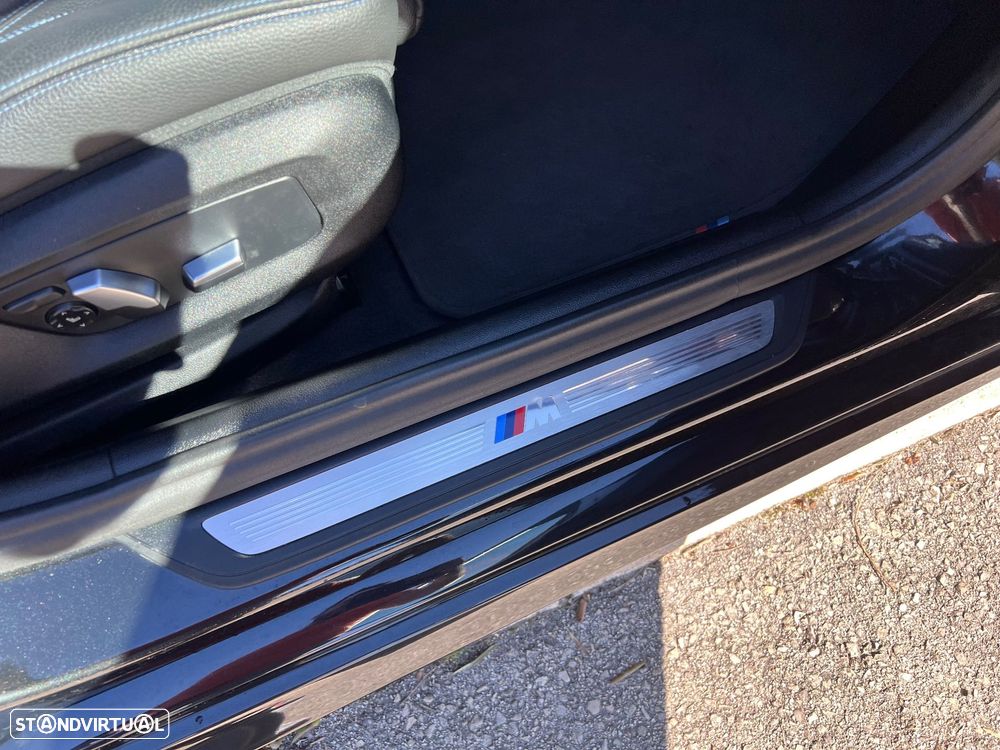 BMW 530 e Pack Desportivo M - 12