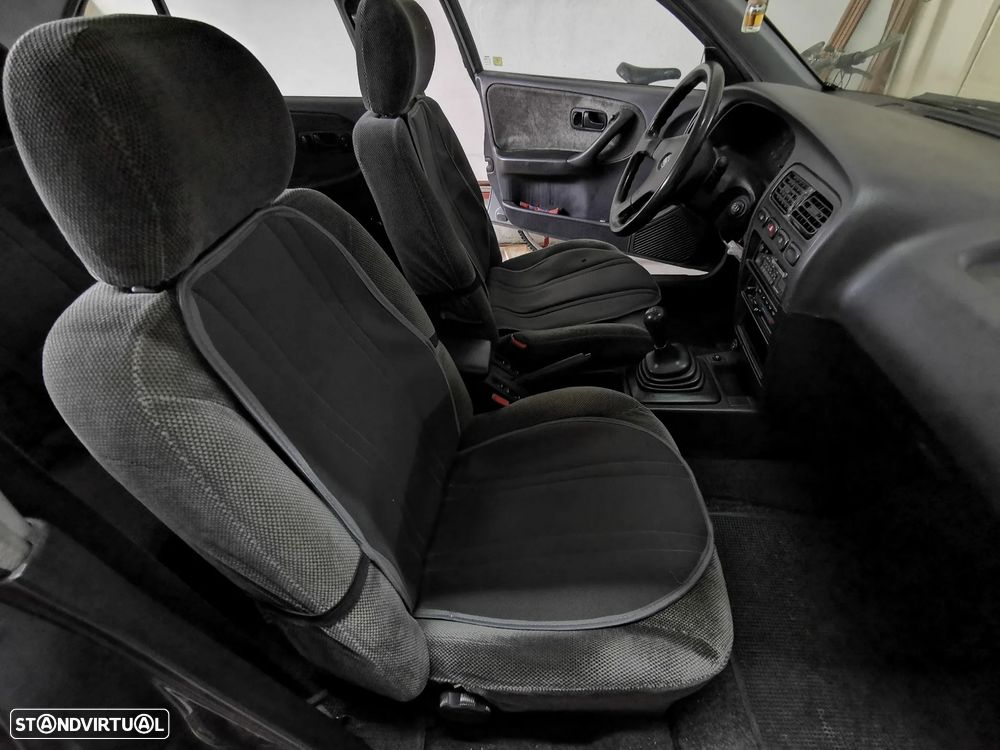 Nissan Primera Hatchback 1.6 LX + - 24