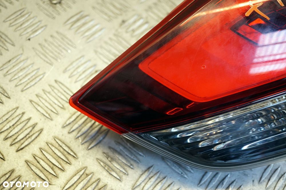 LAMPA TYLNA PRAWA KLAPY BAGAŻNIKA X-TRAIL T32 III LIFT 265546FP5A NISSAN 2017-2021 - 3