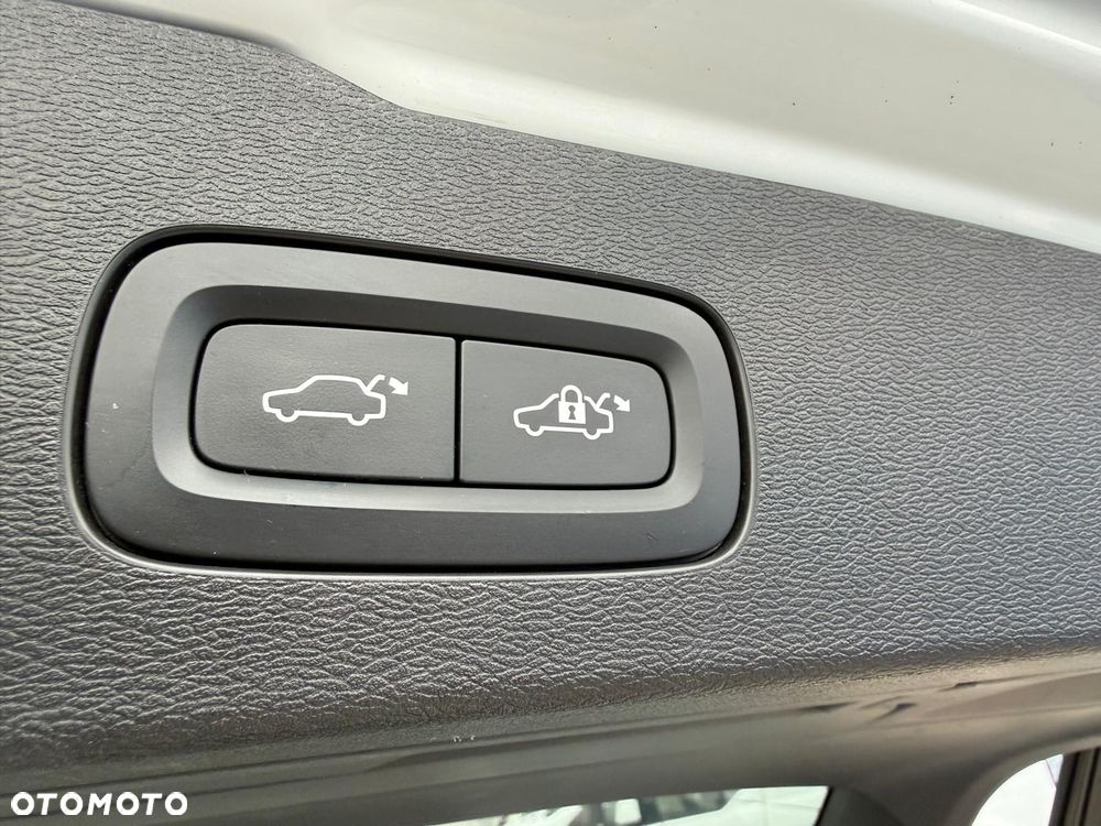 Volvo V60 B3 B Essential - 31