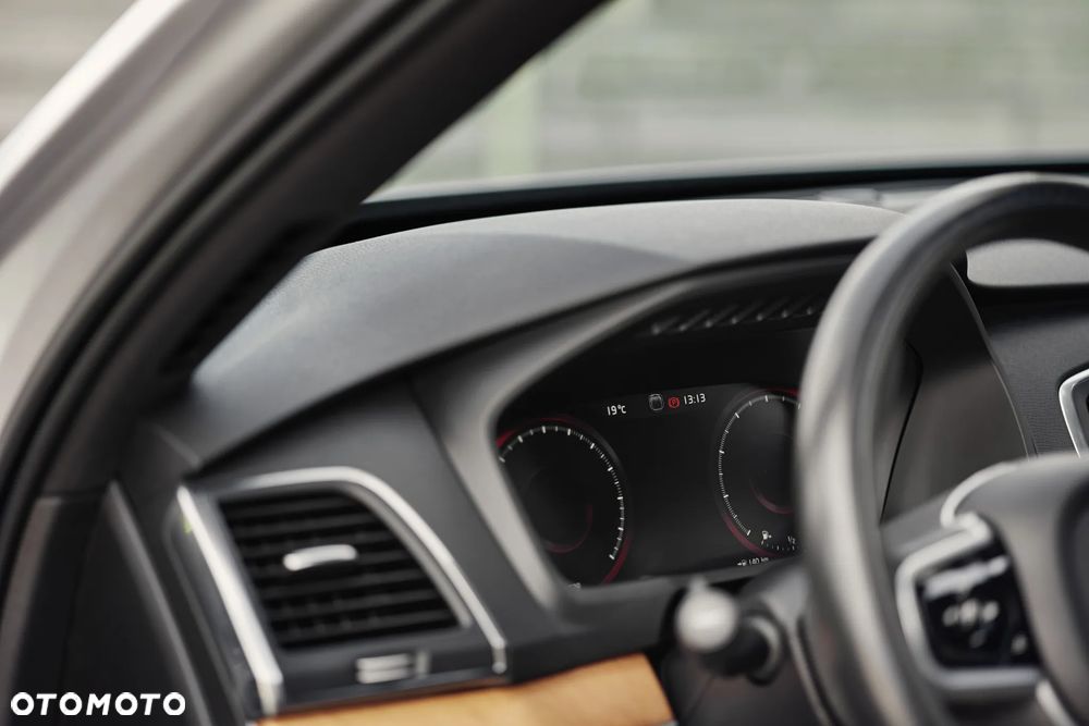Volvo XC 90 T6 AWD Momentum 7os - 16