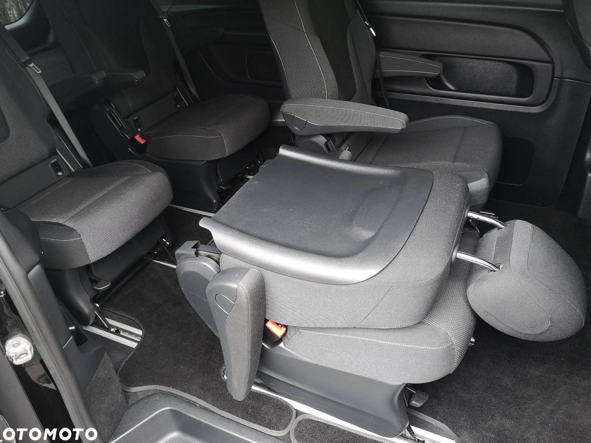 Mercedes-Benz Klasa V 250 (BlueTEC) d Avantgarde 7G-Tronic (d³ugi) - 30