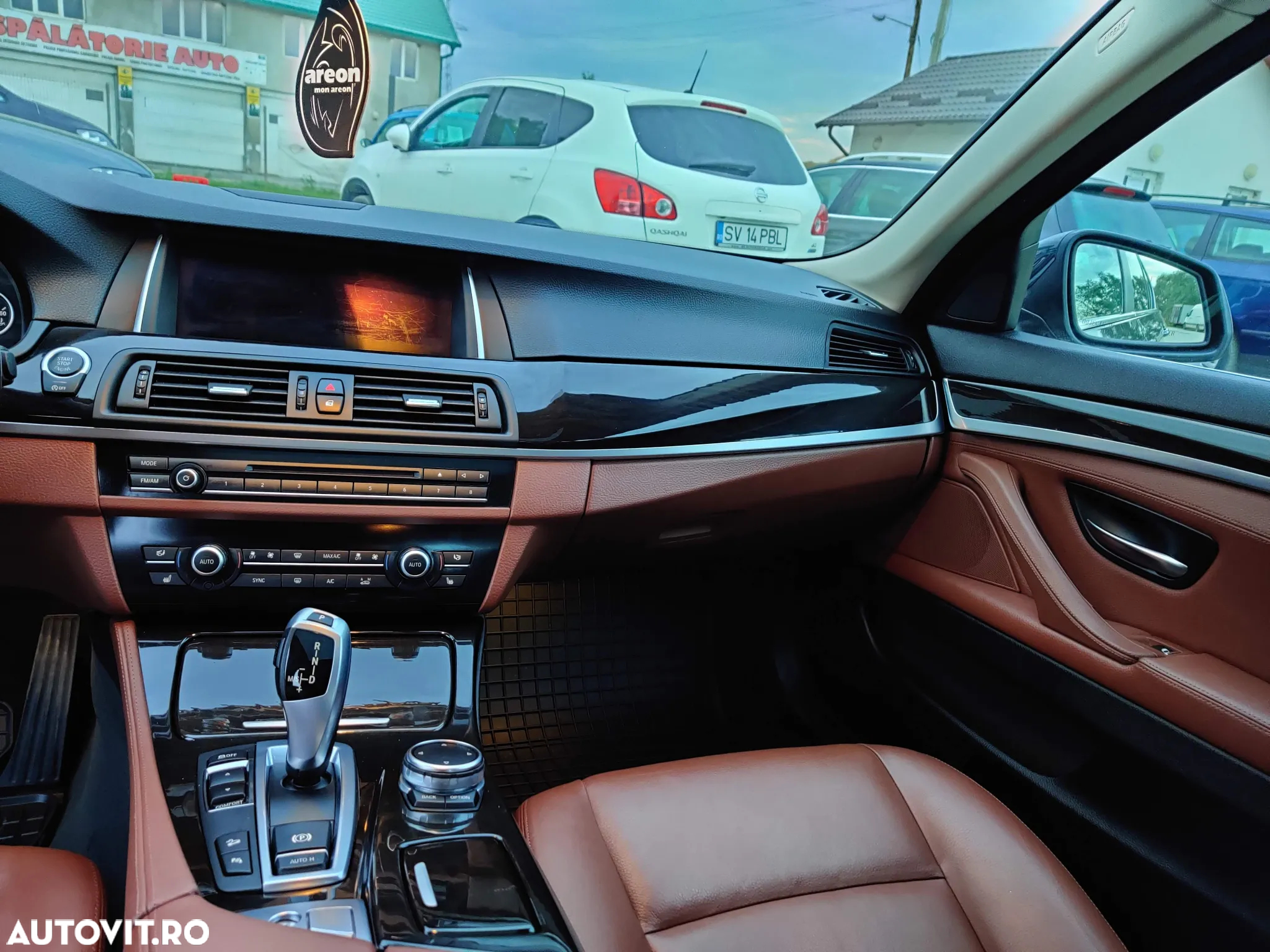 BMW Seria 5 528i xDrive AT - 6