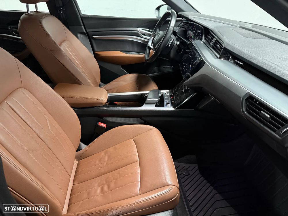 Audi e-tron 50 quattro S line - 13