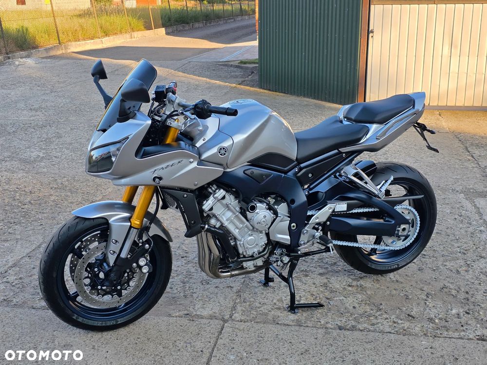 Yamaha FZ - 13
