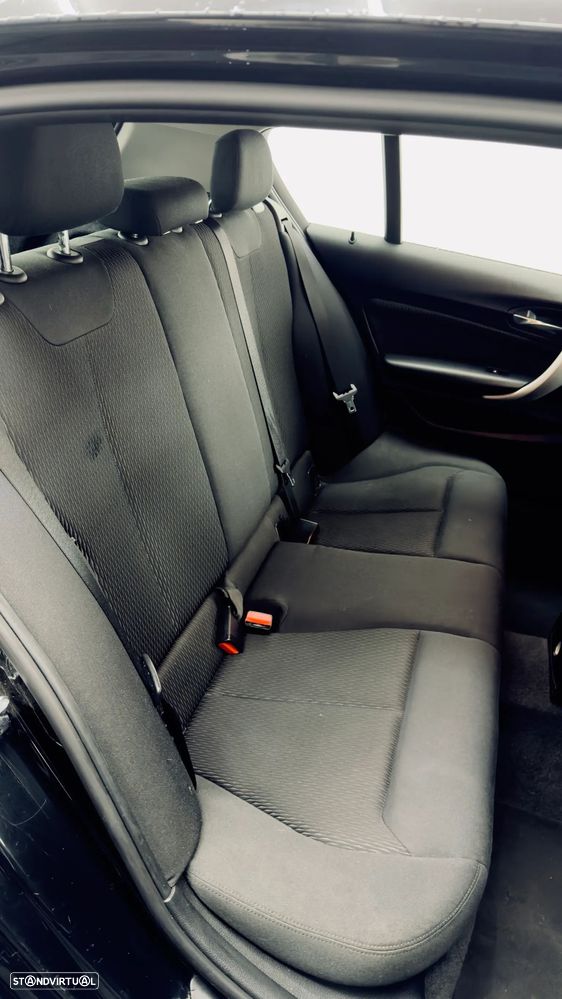 BMW 116 i Sport Line - 16