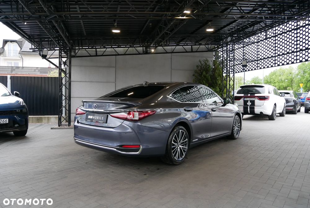 Lexus ES 300h Prestige - 3