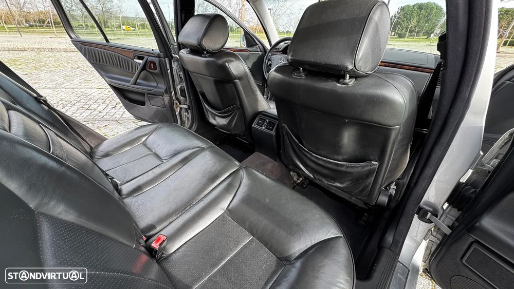 Mercedes-Benz E 220 CDI Elegance - 13