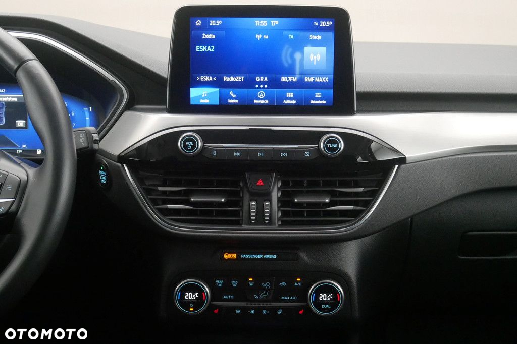 Ford Kuga - 10