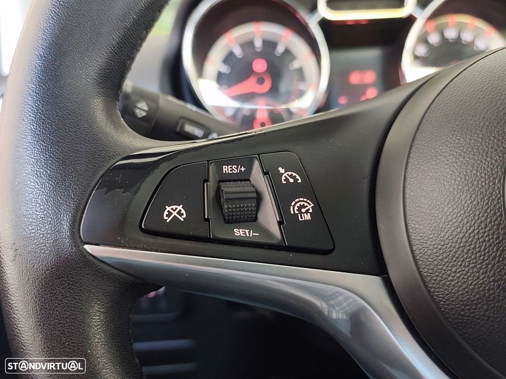 Opel Adam 1.2 Glam - 23