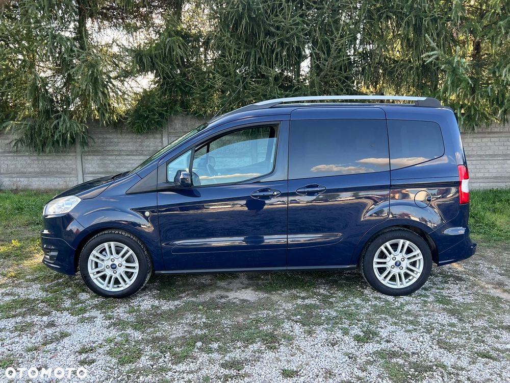 Ford Tourneo Courier 1.0 EcoBoost Ambiente - 4
