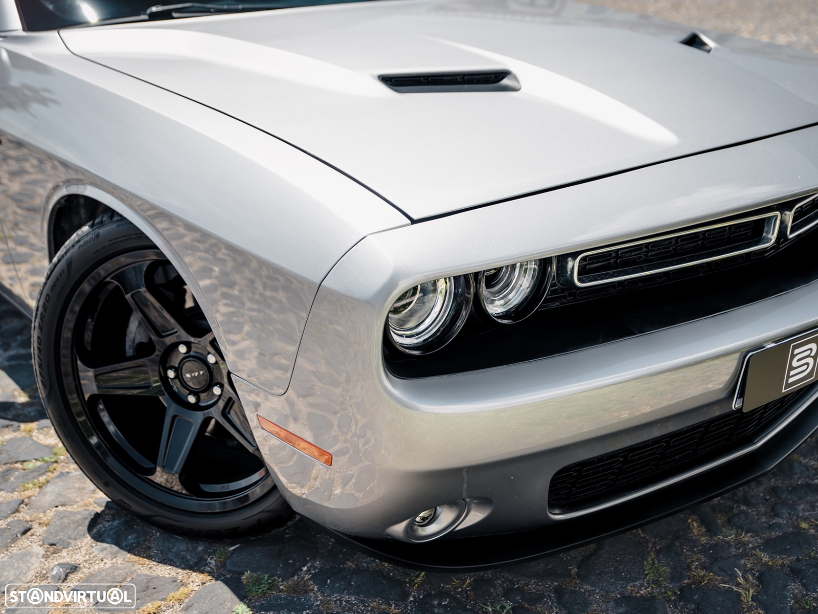 Dodge Challenger Auto R/T Plus - 13