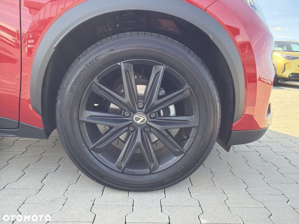 Lexus LBX 1.5 Hybrid Vibrant Edition - 19